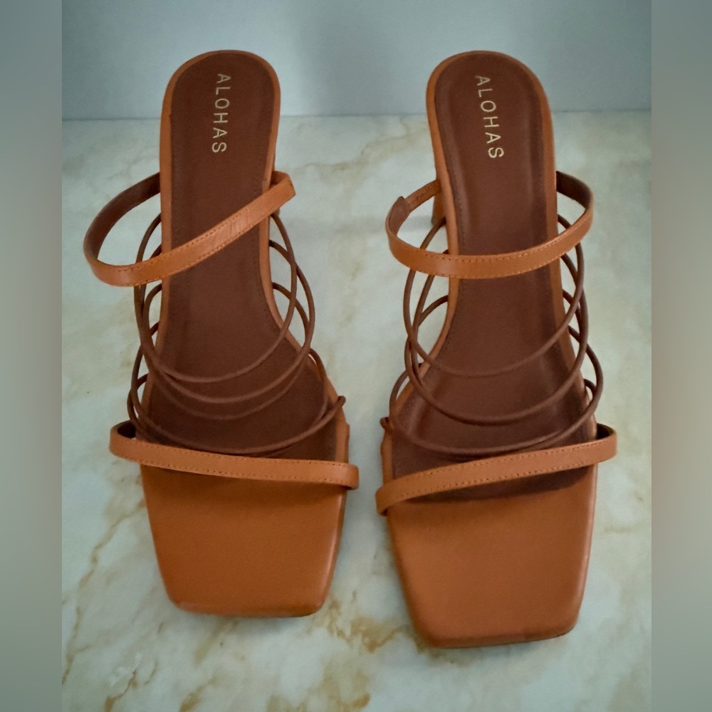 Alohas X Anthropologie brown caramel open Toe straps  8.5